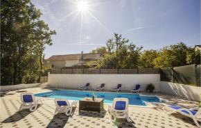 Beautiful Home In Gornji Vinjani